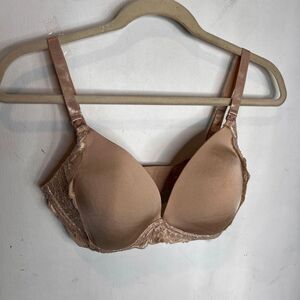 A pea in a pod nursing bra adjustable bra maternity